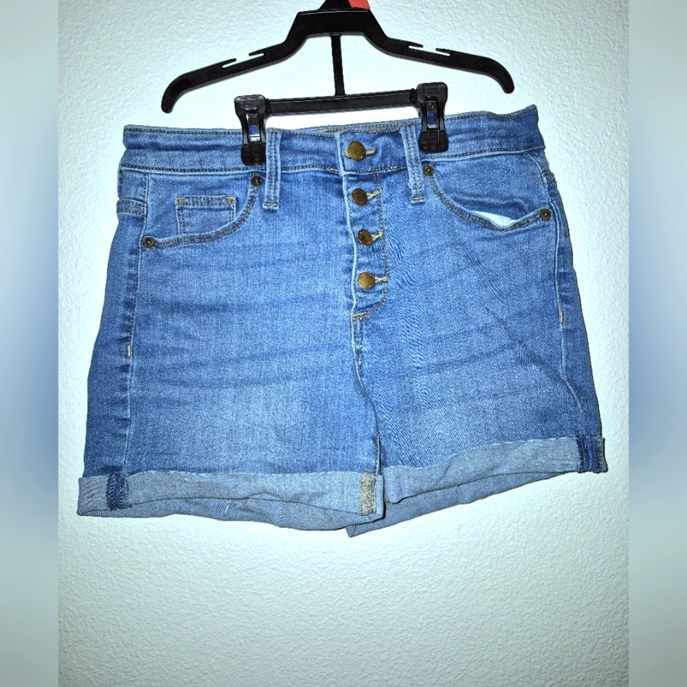 Universal thread high waisted denim shorts, size 2/26